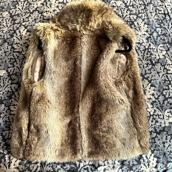 Honey Punch faux fur vest - Picture 7 of 14